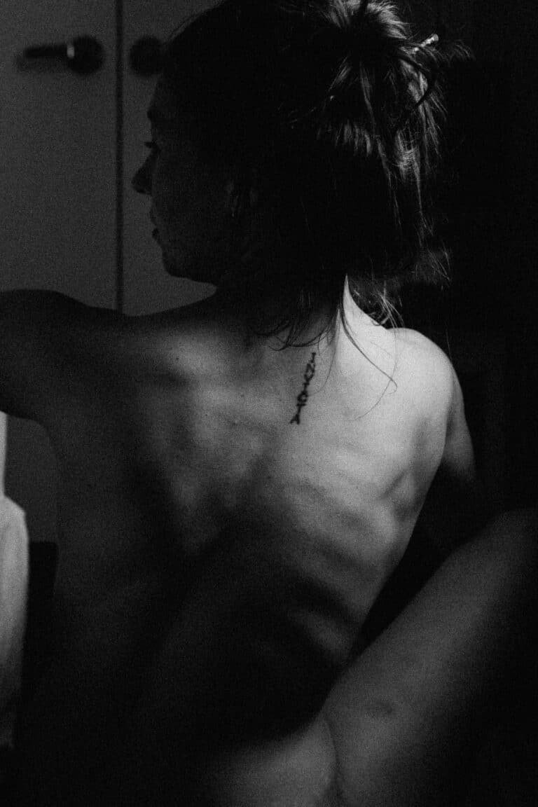 Kate – Dark & Moody