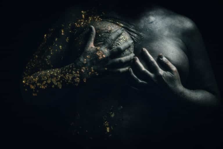 Gold + Shadow Body-Painting Session